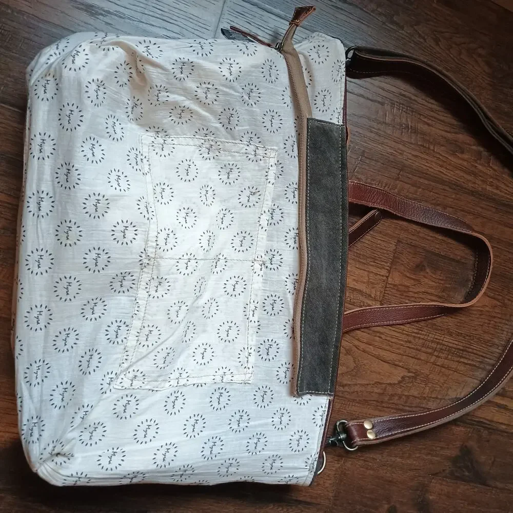 Myra messenger computer bag Very Clean Leather & Canvas